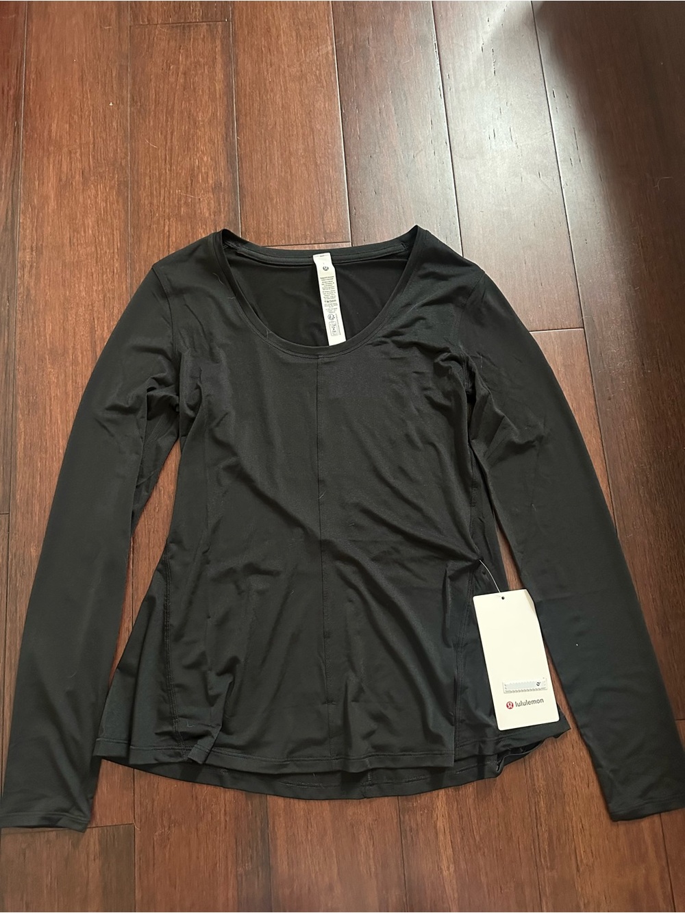 Lululemon lightweight flowy hem long sleeve
